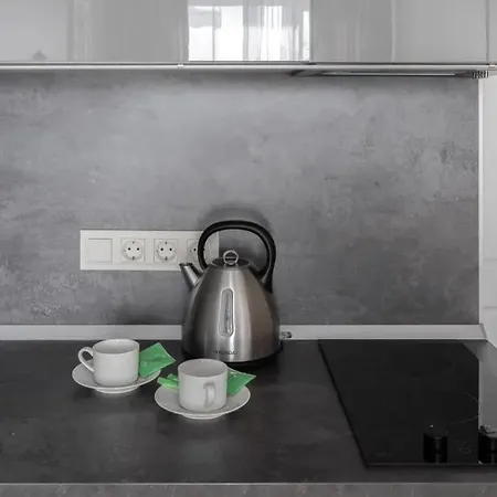 Apartment затишна поруч з метро харківська Kiew