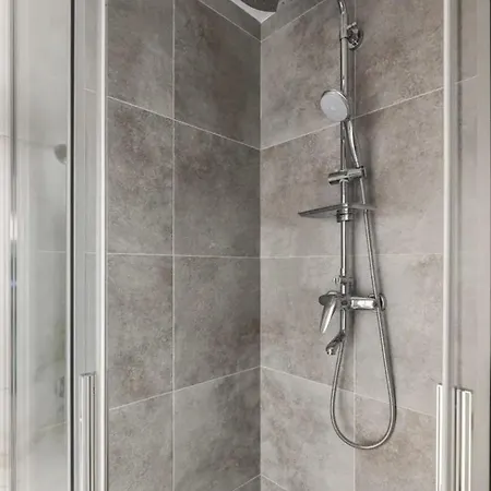 Apartment затишна поруч з метро харківська